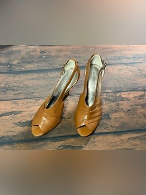 Marc Fisher Women's Tan Leather Slingback Open Toe Stiletto Heels Buckle,7.5M